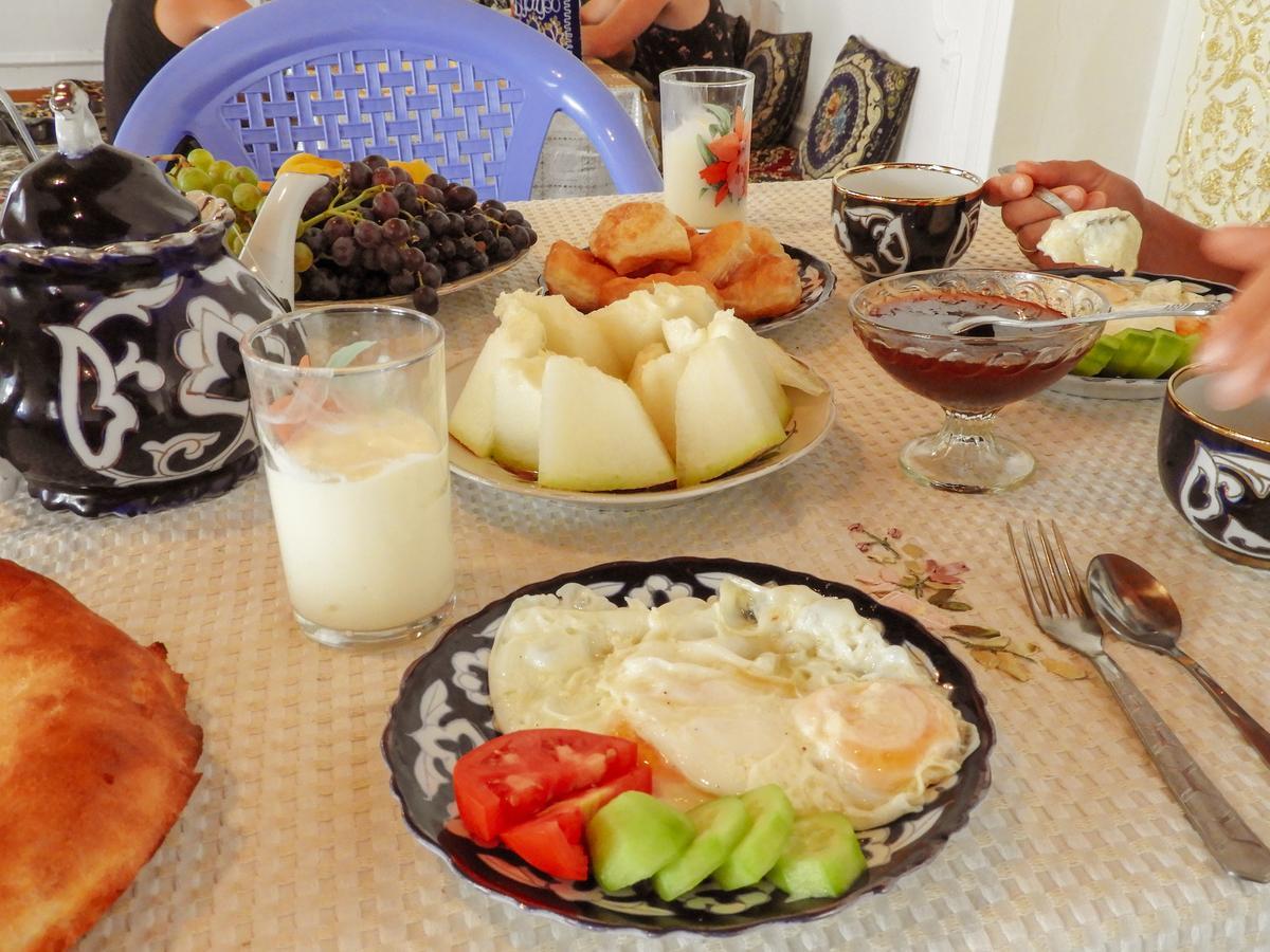 Diyor Hostel บูคารา ภายนอก รูปภาพ